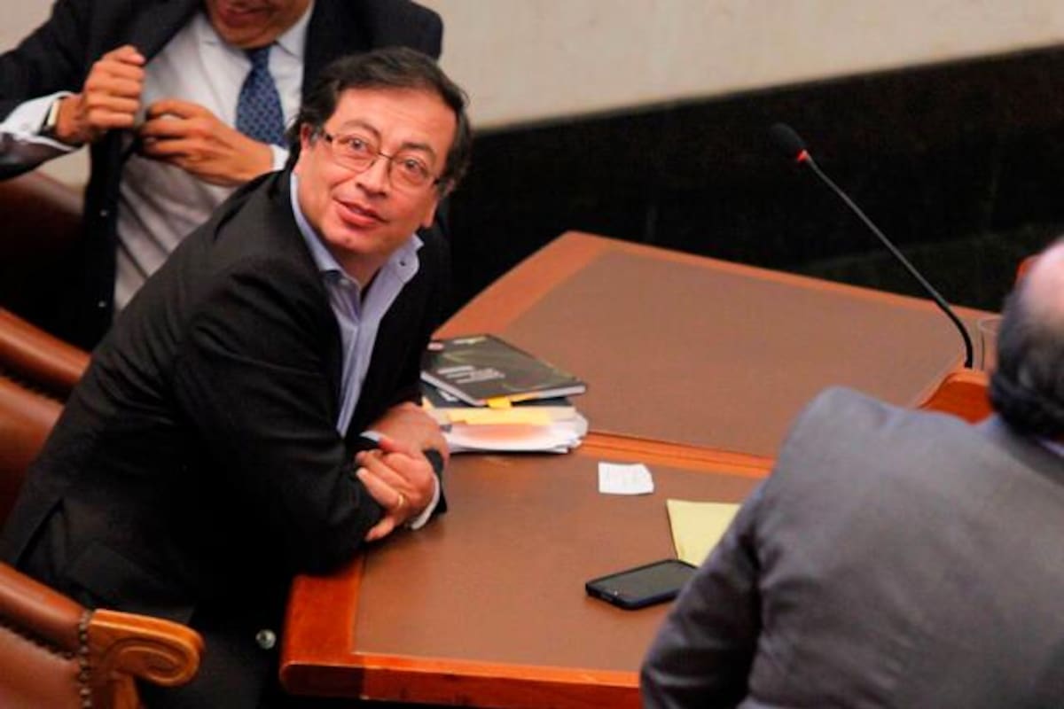 Petro dice que quiere “transformar” la Procuraduría, no eliminarla