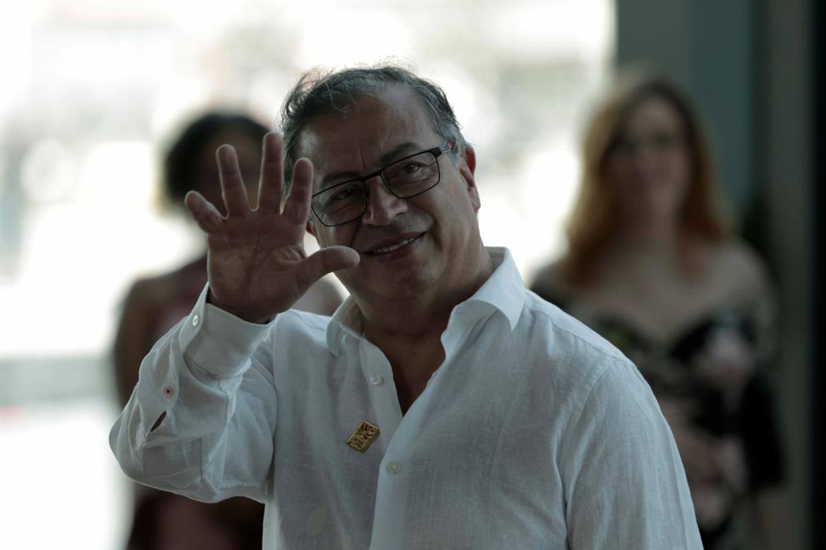 Presidente se compromete a brindar protección al fiscal