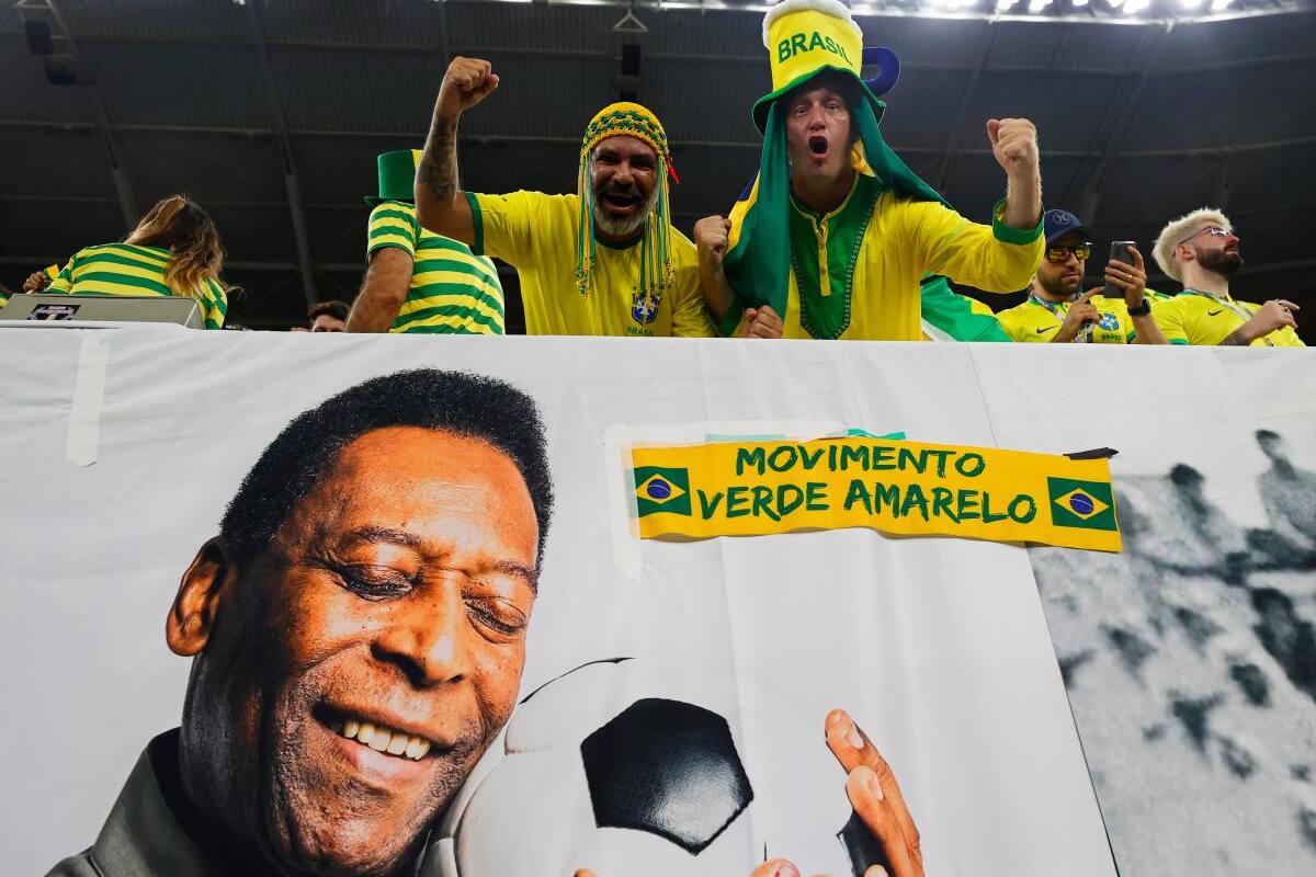 Papa Francisco reza por la salud de Pelé, dicen en Brasil