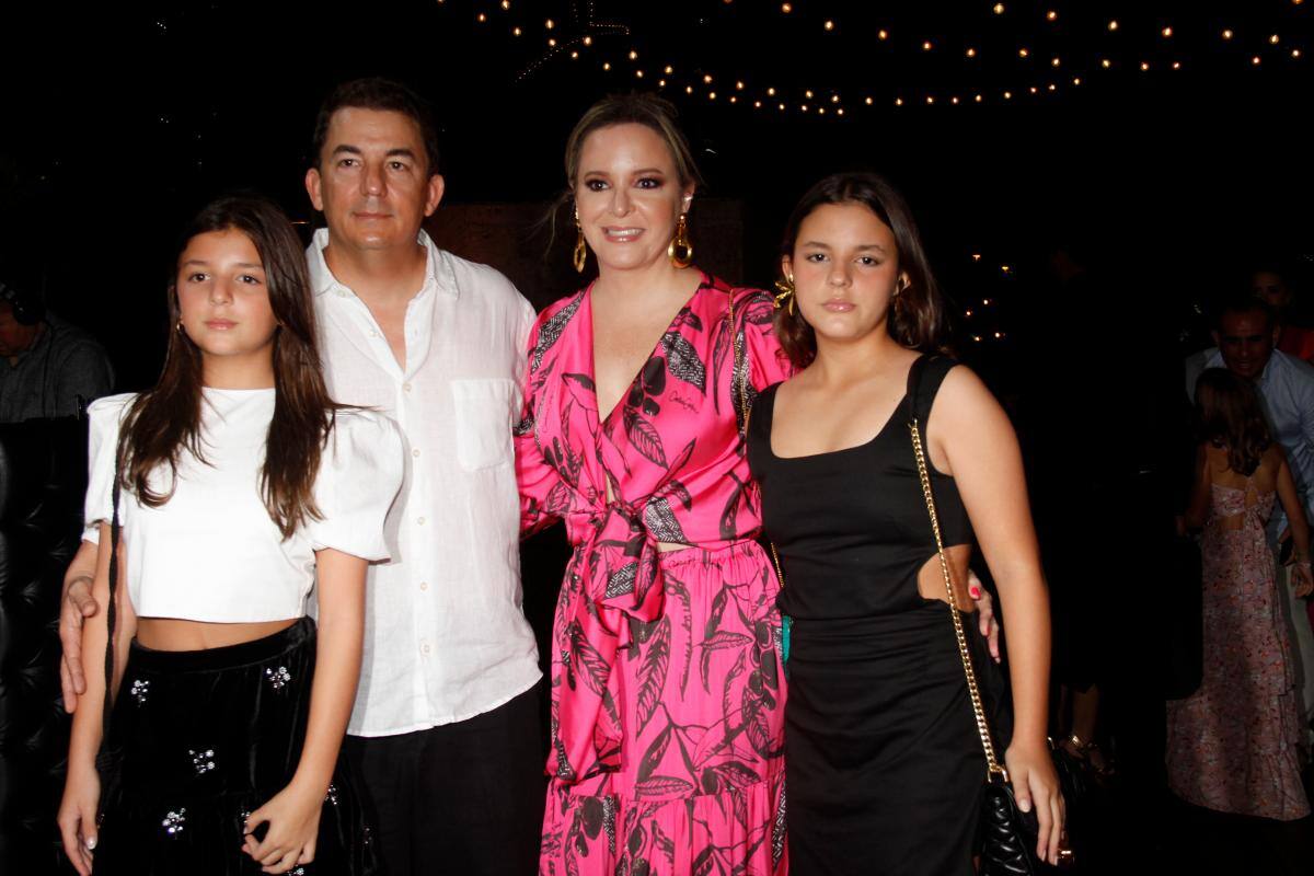 Ángeles Espitia Galvis, Jairo Espitia, Andrea Galvis y María Paz Espitia Galvis.