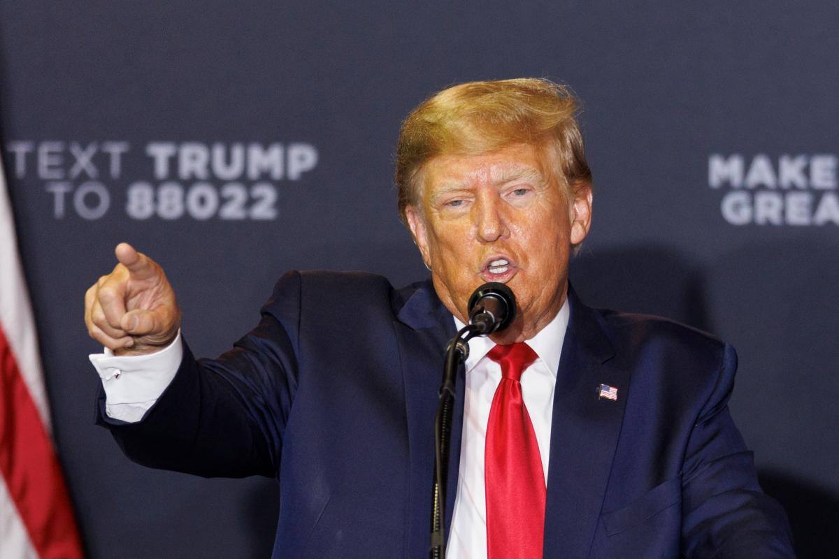 Citan a la Fiscalía y la defensa de Trump por el caso de documentos clasificados