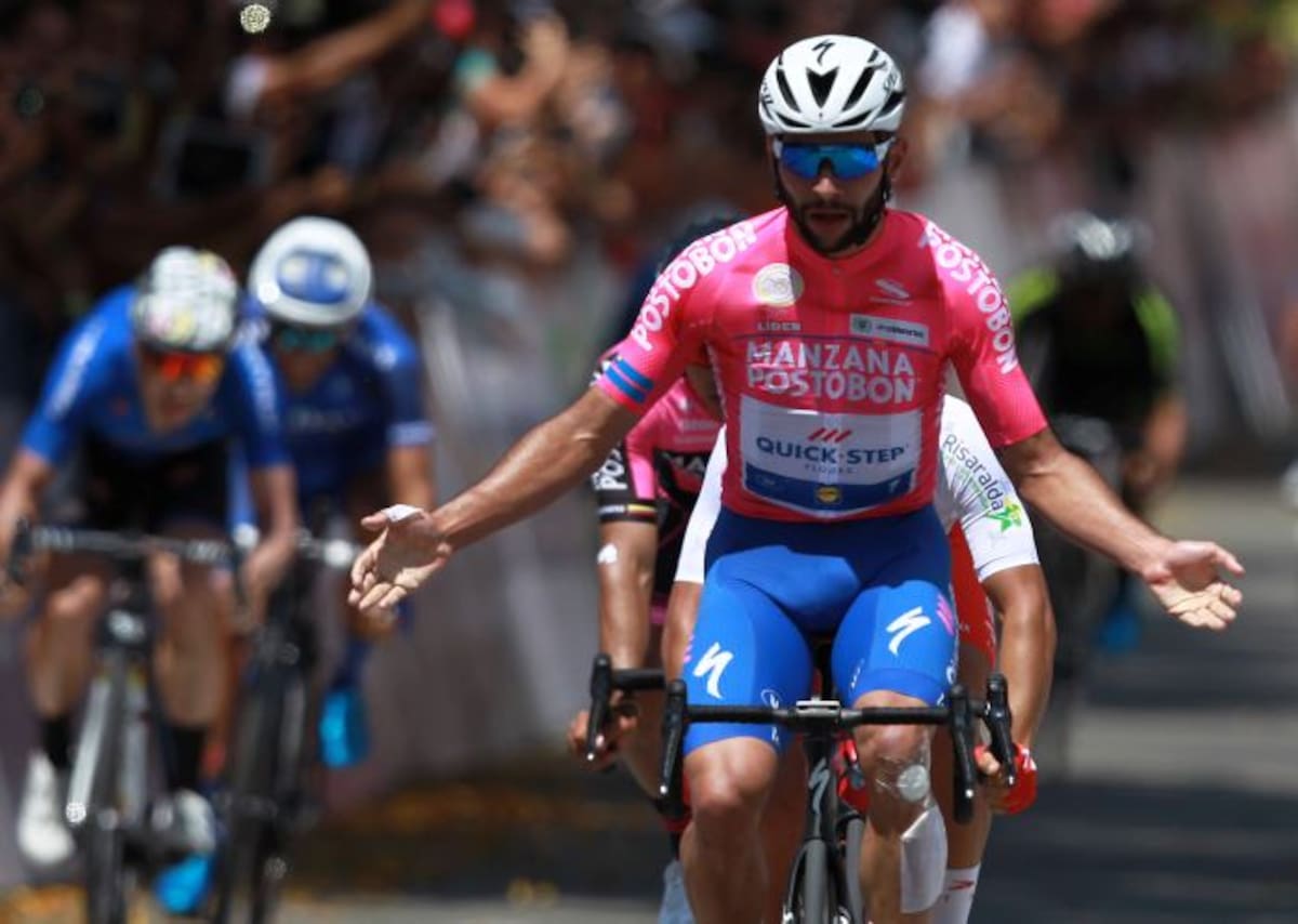 Fernando Gaviria fue confirmado en la lista de 8 ciclistas que llevará el Quick Step al Tour de Francia. EFE.