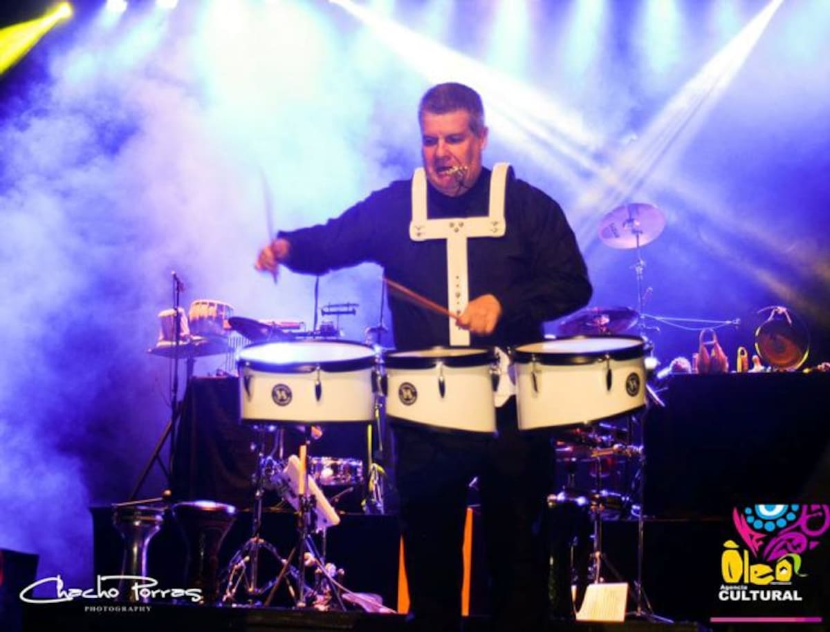 Sígalo en redes, su Twitter es @ferocho88; en Facebook aparece como Luis Fernando Ochoa un mundo en percusión; y el correo es ferocho88@yahoo.es CORTESÍA