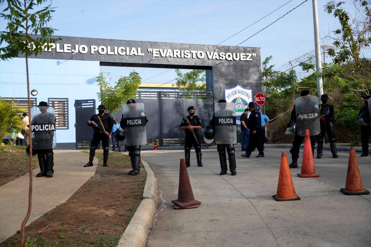 Juicio a opositores nicaragüenses comienza en prisión y sin acceso a familias