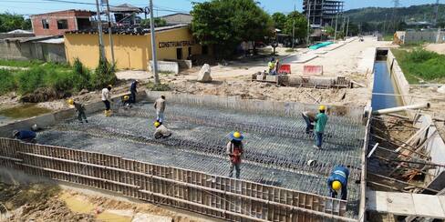 Cartagena mejora en regalías y acelera obras viales claves para la movilidad