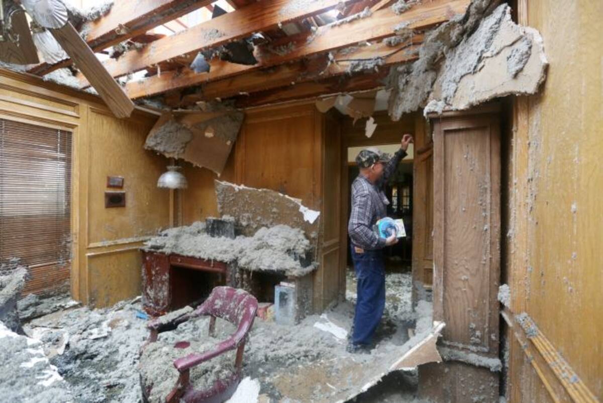La vivienda de David McCullough, de 70 años, fue una de las afectadas. Foto: AP