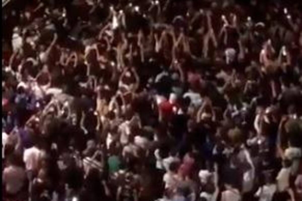 Video: hinchas encuentran a Messi en un restaurante y desatan la locura