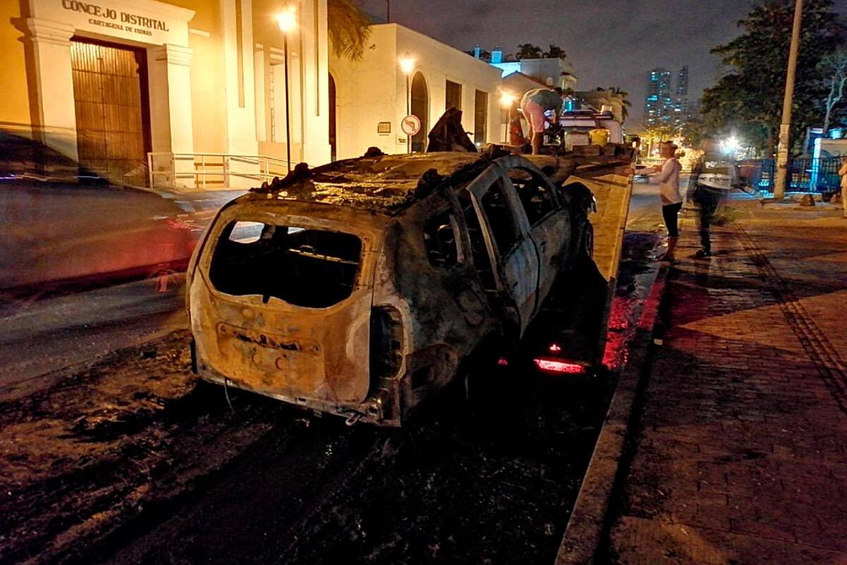 Se incendia vehículo en la calle del Arsenal sin dejar heridos