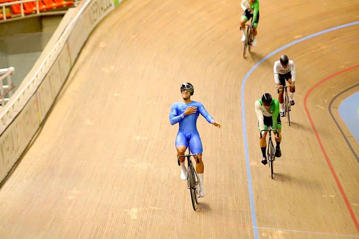 Ortega sorprende al campeón del mundo y gana medalla de oro en el keirin