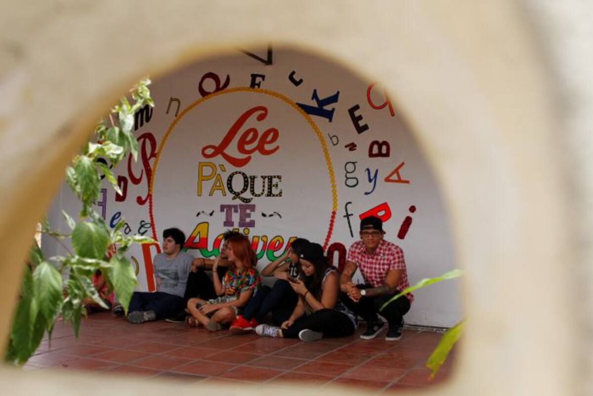 Alexander del Río, César Mathos, Iván Movilla, Liena Quesada, Daniela Pájaro, Jessica Barba, Greice Flórez y Valentín Alba fueron los tadeístas que hicieron el mural. Óscar Diaz.