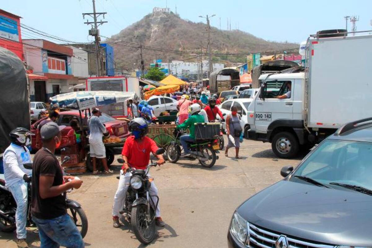 Caos en Cartagena previo al primer día de toque de queda total
