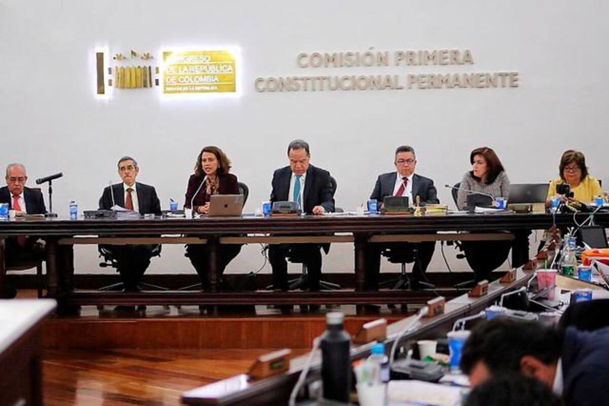 Aprueban reforma a la justicia y ‘agoniza’ la reforma política