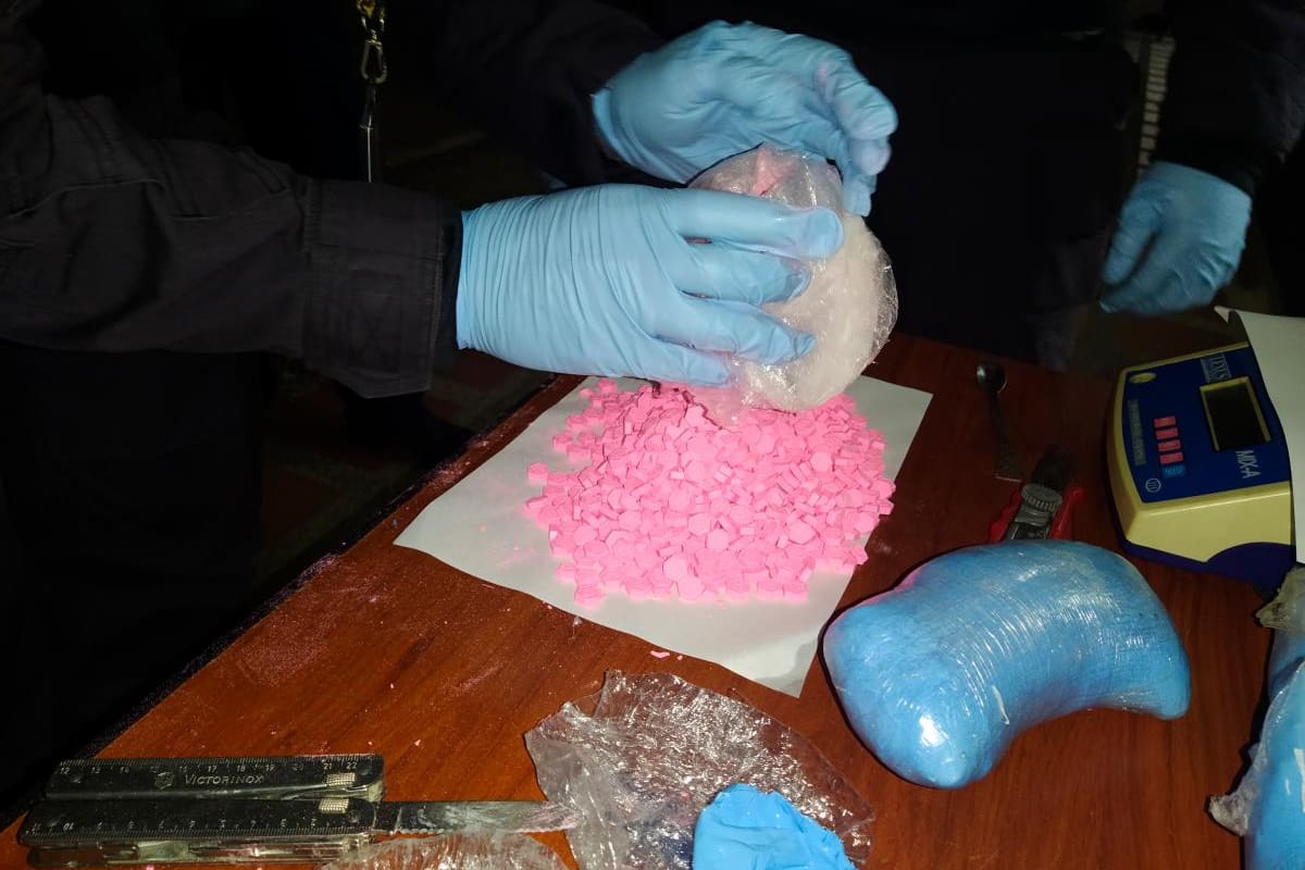 Hallan 11 kilos de cocaína rosa en un buque