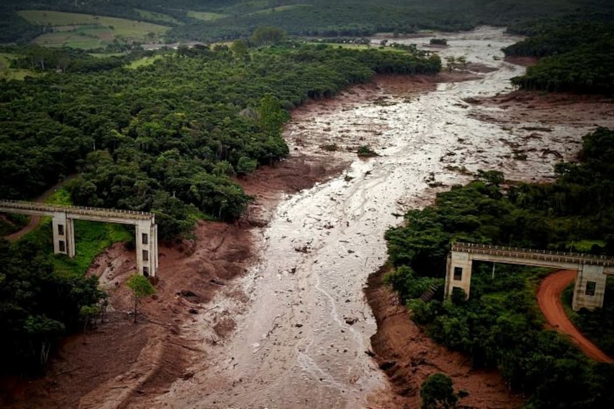 Ruptura de presa en Brasil deja al menos 7 muertos y unos 150 desaparecidos