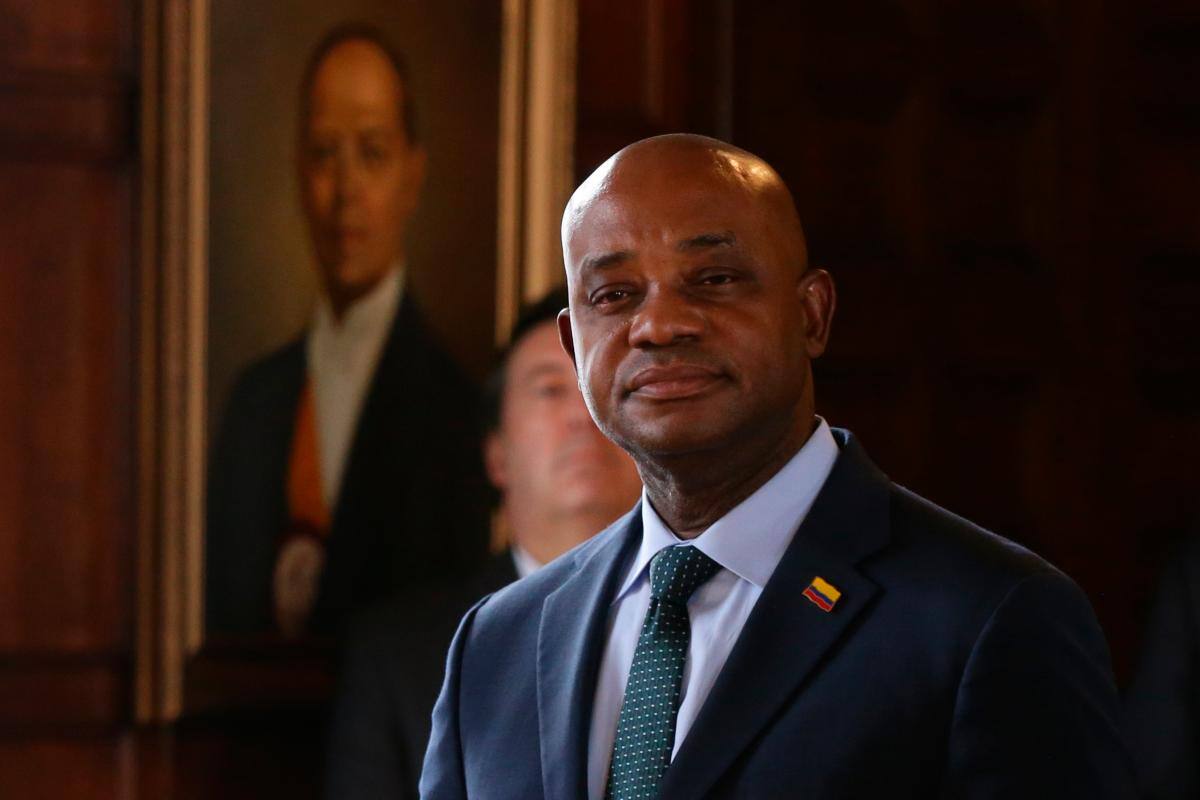 Luis Gilberto Murillo seguirá en propiedad en el Ministerio de Relaciones Exteriores