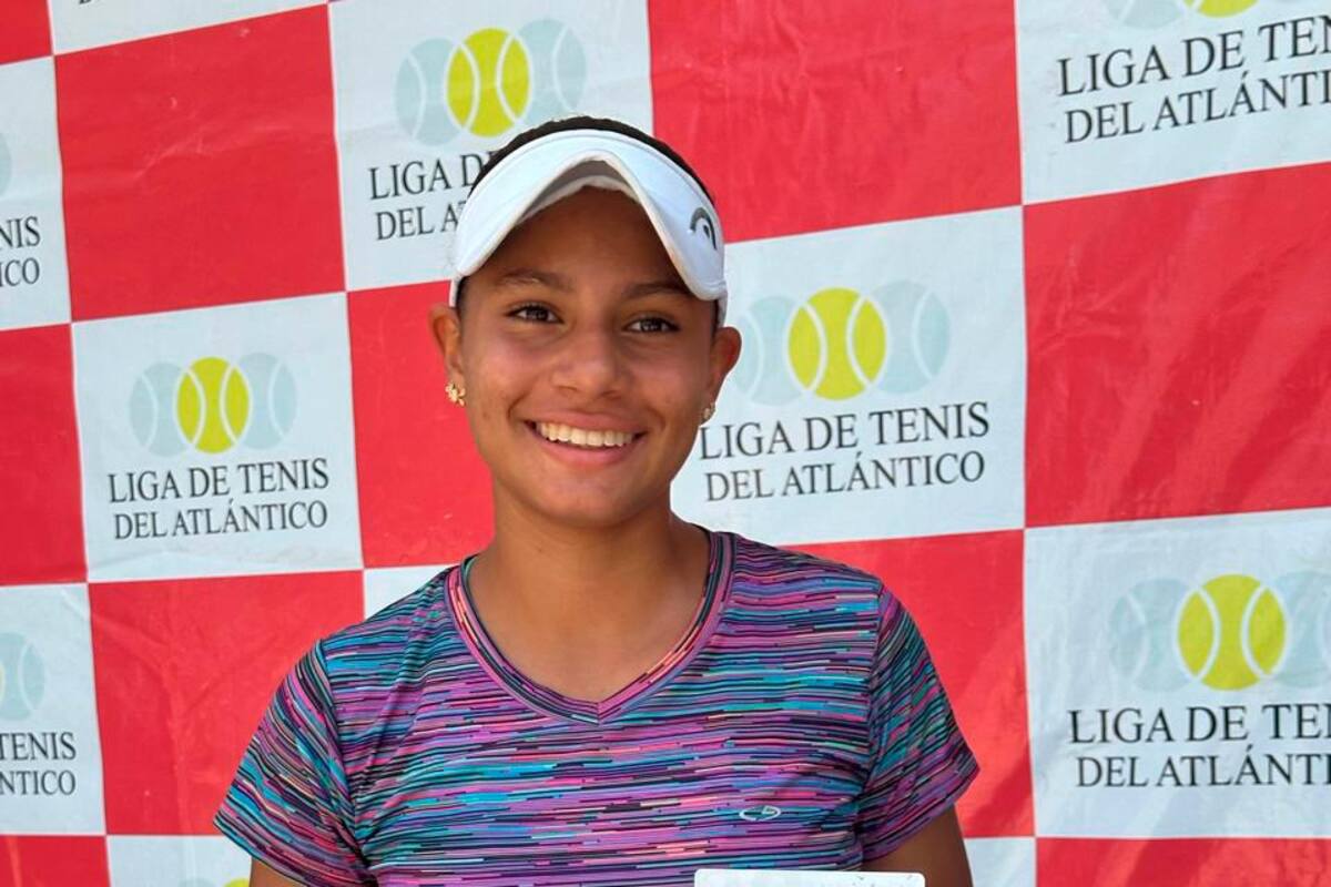 La tenista cartagenera Sara López impone su clase en Barranquilla