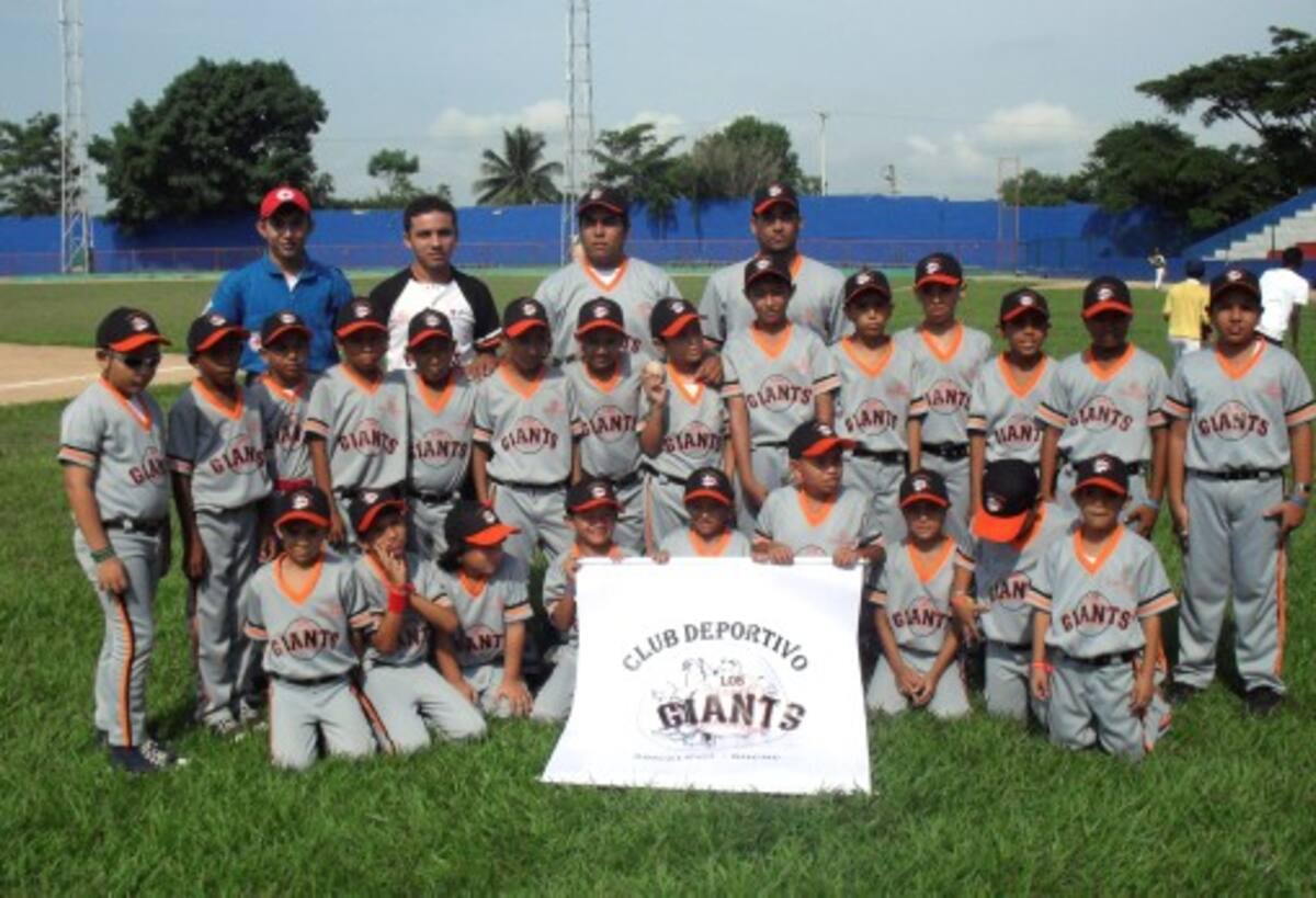 El plantel deportivo Gigantes, cuenta con treinta niños de entre 6 y 12 años edad, que entrenan los días lunes, miércoles y viernes, en dos jornadas. CORTESÍA