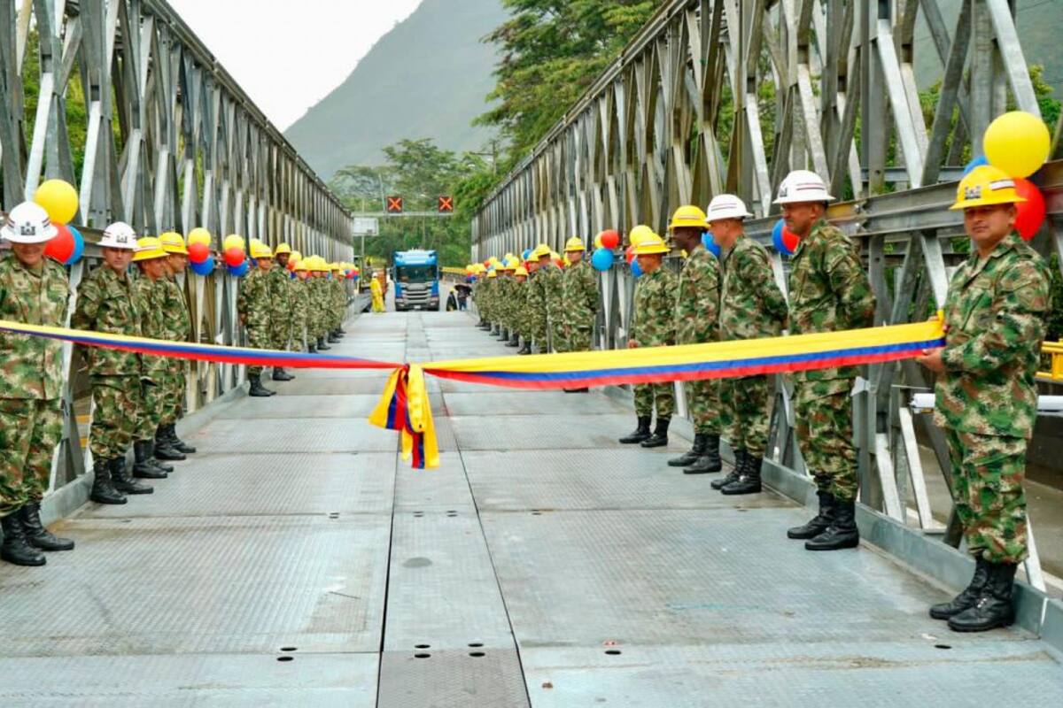 Con puente militar, habilitan paso vehicular por la vía al Llano