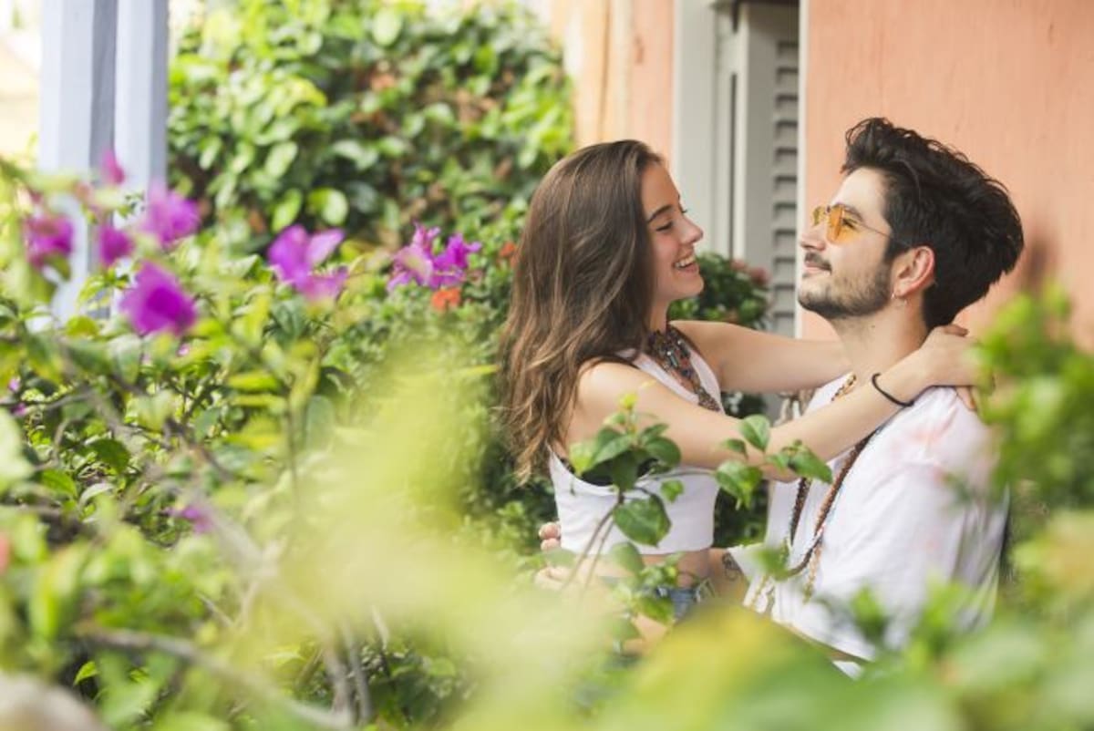 Enamorados y mirando al futuro, así se puede ver a esta pareja que no duda en afirmar que son muy felices. FERNANDO PARRA LÓPEZ