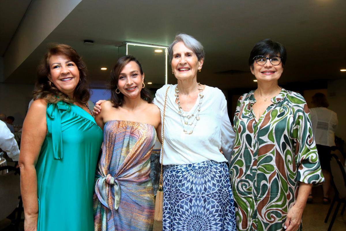 Marlene Vélez, Sandra Rhenals, Susana de Barrios y Dora Cardozo.