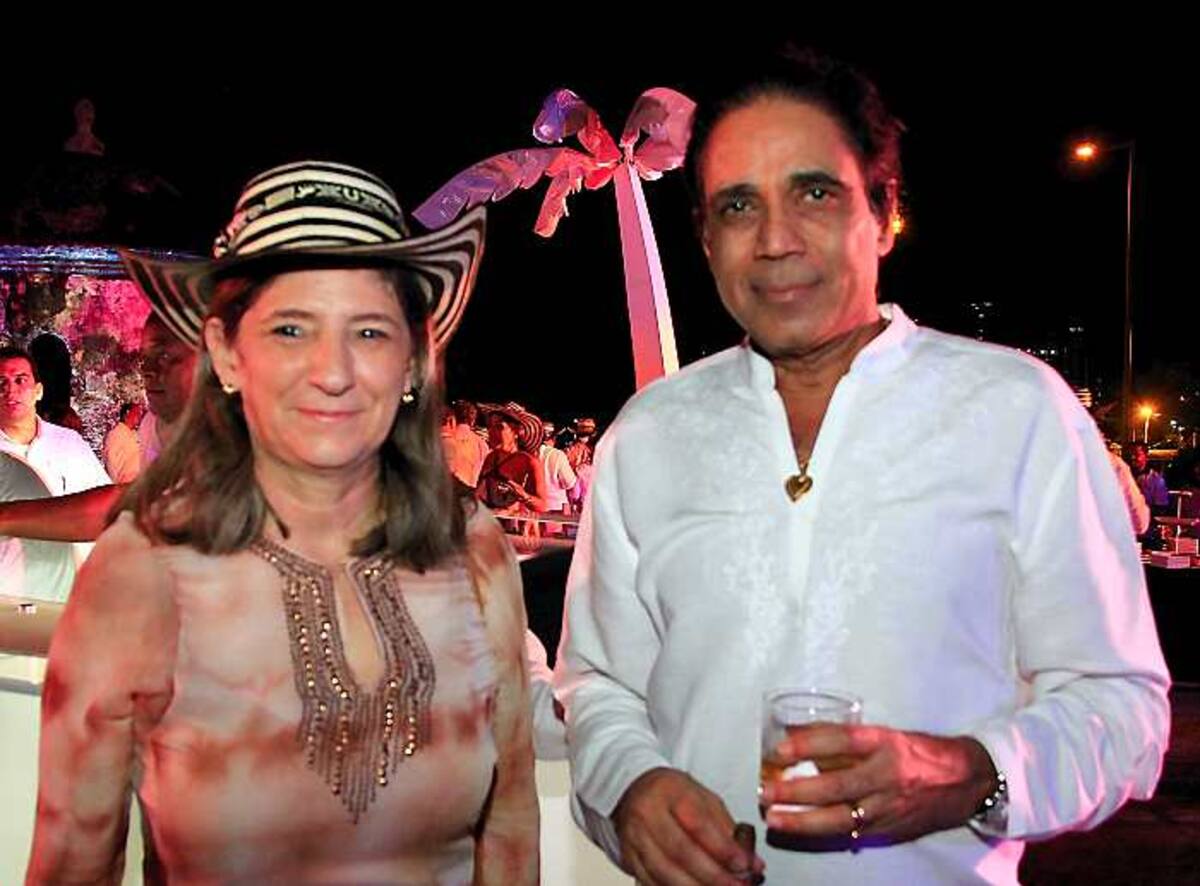 Ana María Herrera y Vinod Agarwal.