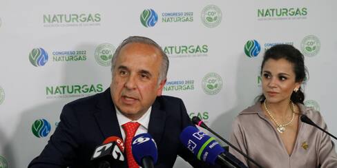 Gobierno retira sobretasa al gas natural de la reforma tributaria