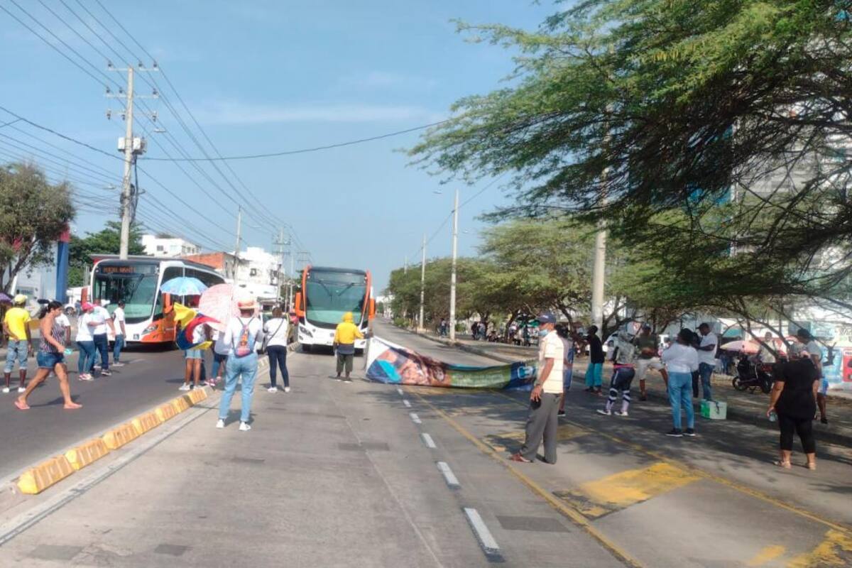 Protesta en la Pedro de Heredia mantiene colapsada la movilidad