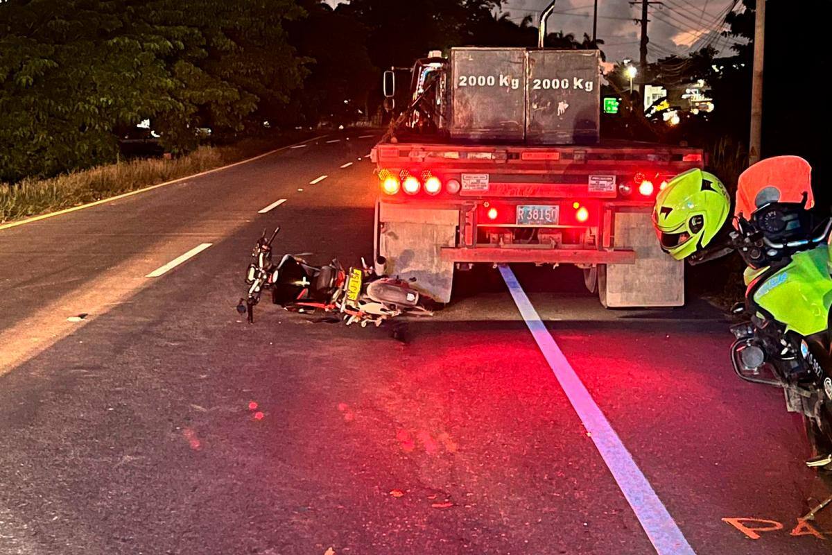 Turbaco: Un joven muerto y una mujer herida deja accidente de moto y “mula”