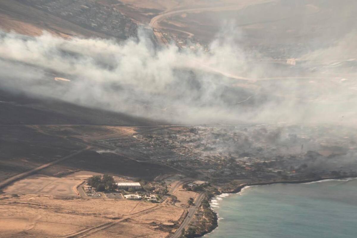 Ya van 89 personas muertas por incendio en Hawái