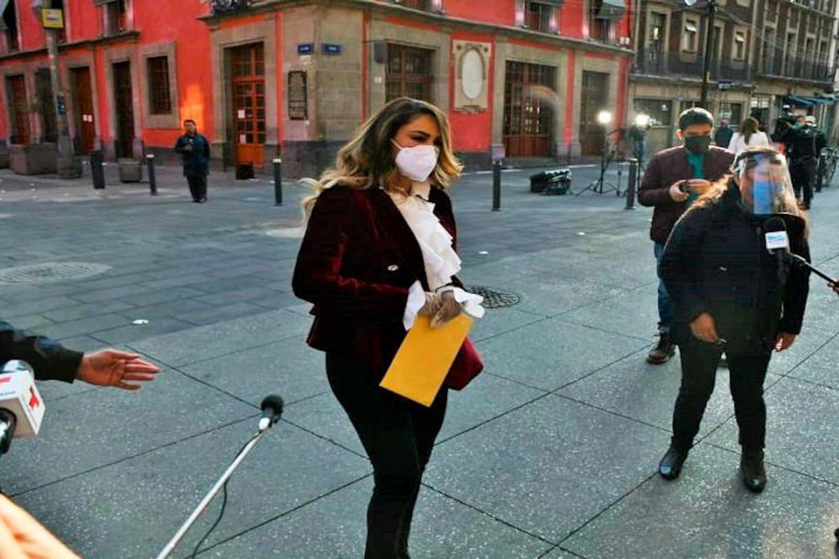 La actriz que le pide ayuda a un presidente para recuperar a su hijo