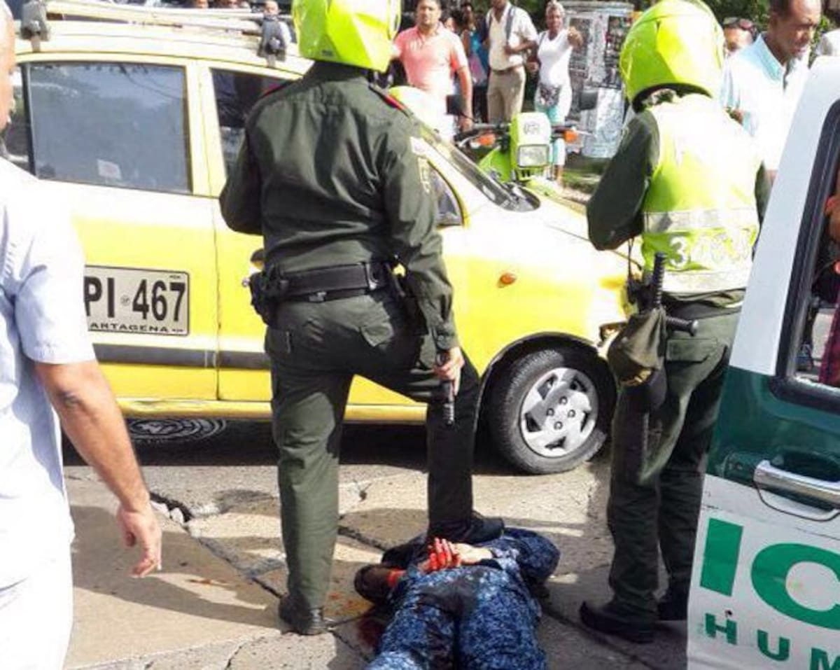 Tres de los falsos guardias huyeron en una patrulla de la Policía, pero en la Carrera Tercera de Bocagrande fueron interceptados. Uno de ellos escapó y dos fueron capturados.