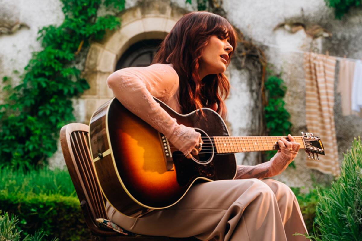 Kany García estrena “Fuera de servicio” en medio de su gira