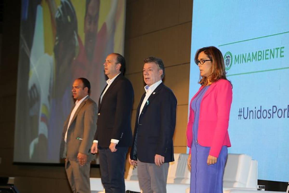 El presidente finalizó diciendo que Colombia asume esta posición con la autoridad que le da el potencial enorme que tiene para proteger su biodiversidad y porque es uno de los países más vulnerables a los efectos del cambio climático. COLPRENSA