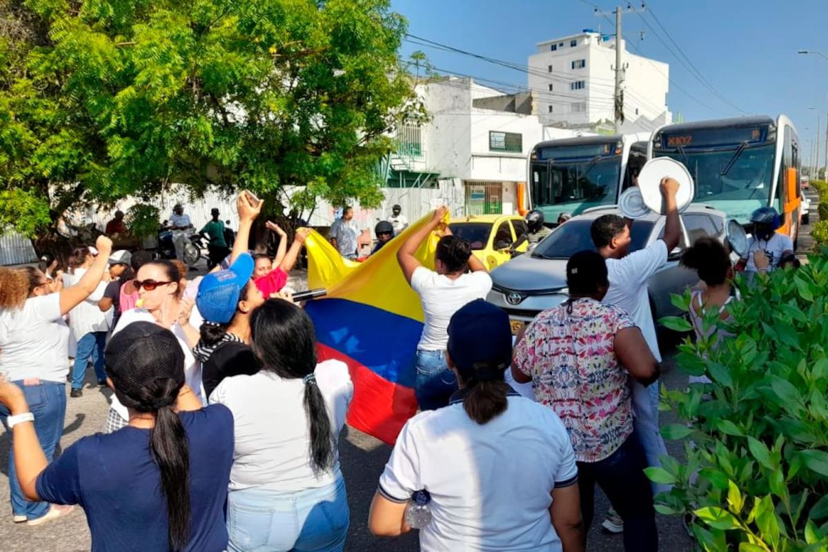 Protesta de colegios en Cartagena: exigen vigilancia y aseo