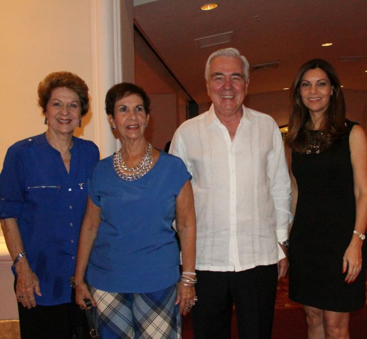 Clarita de Trucco, María del Socorro Pinzón, Jaime Trucco y Mayra Hernández de Cavelier.