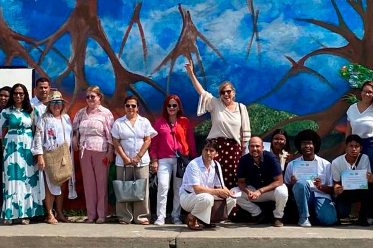 Así es el nuevo mural ecológico que engalana al Barrio Chino