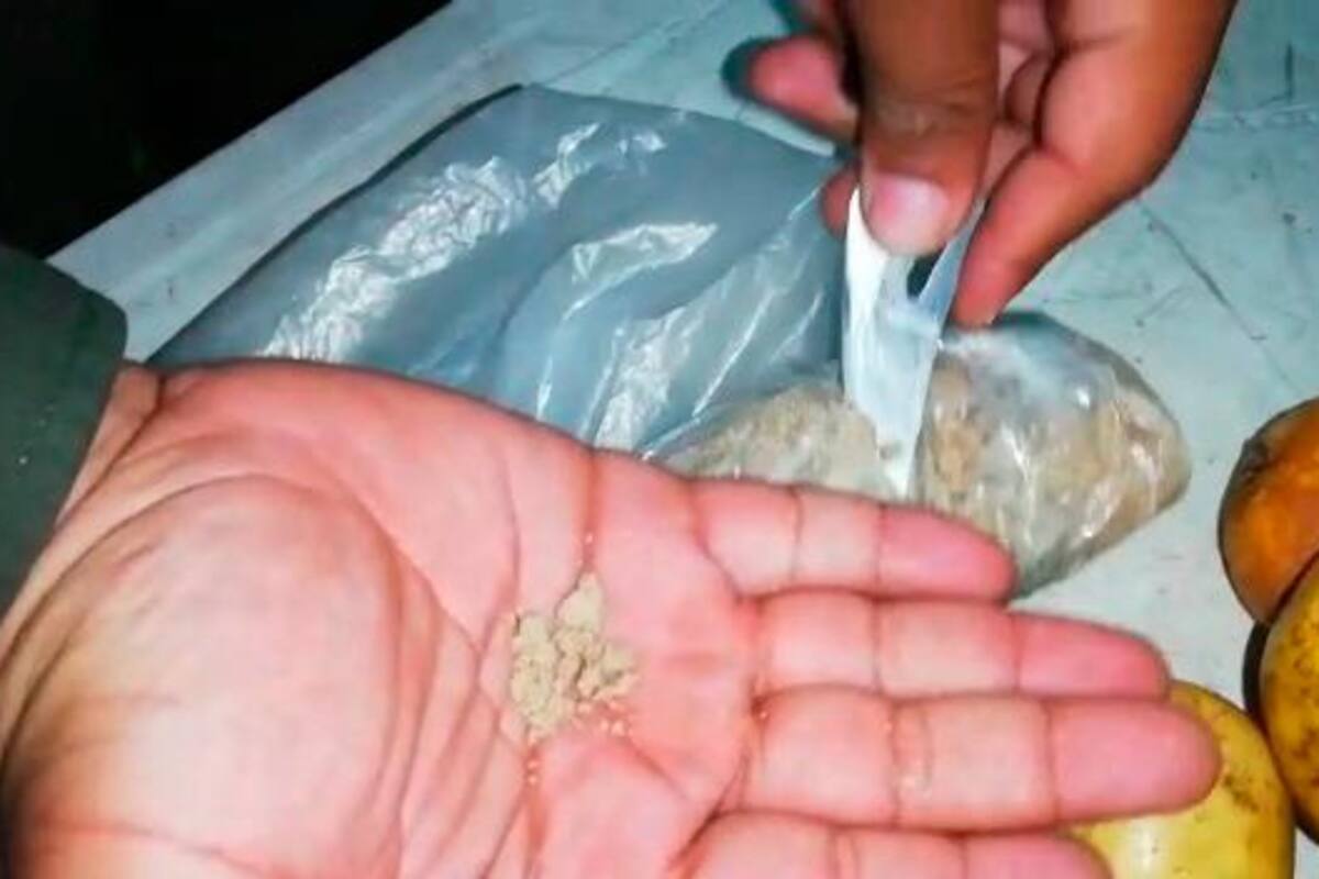 Capturan a un hombre que llevaba base de coca entre unas guayabas