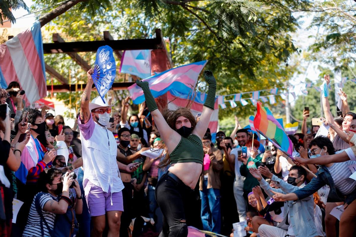 Comunidad trans de México marcha en medio de ola de violencia transfóbica