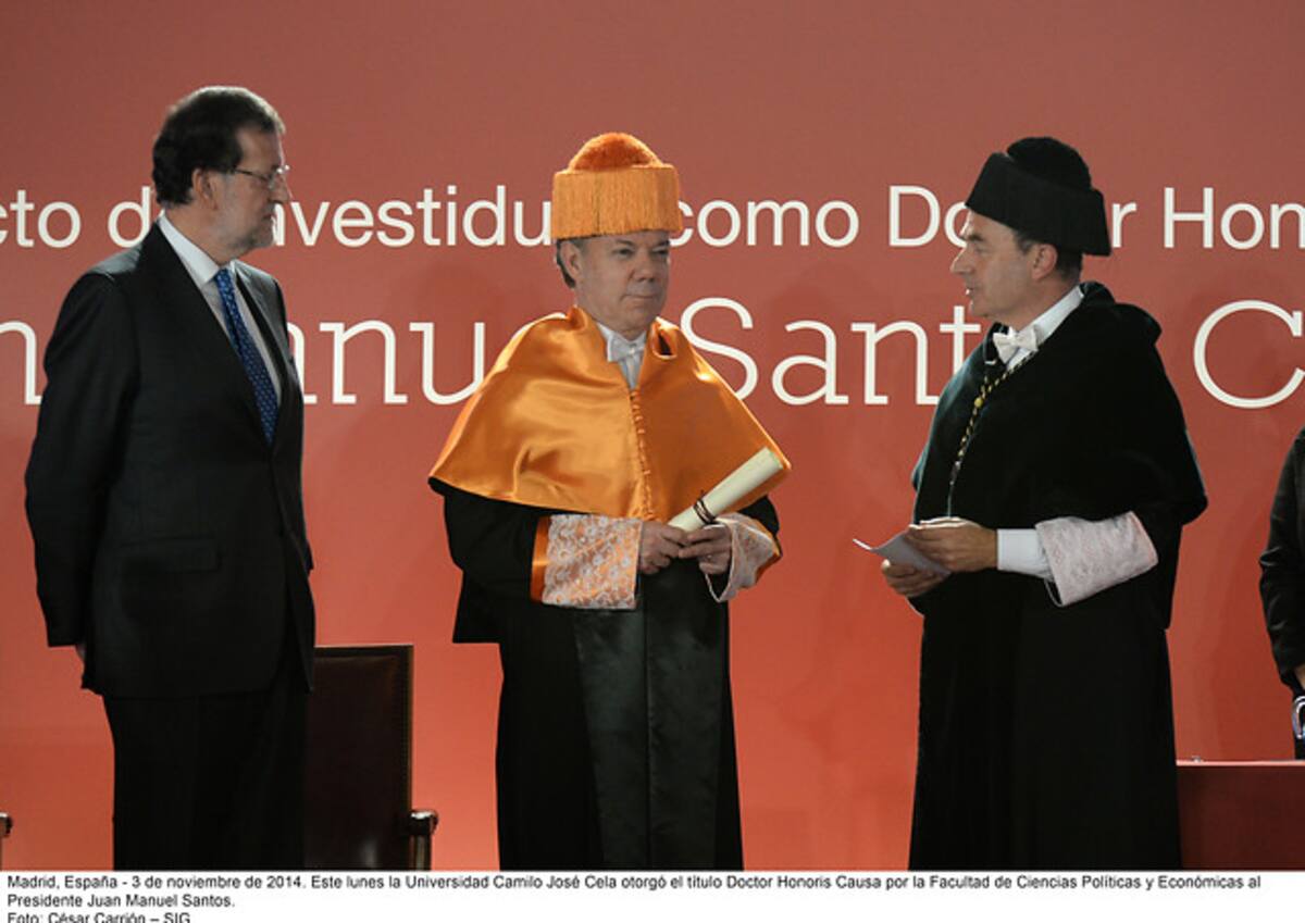 Santos recibe doctorado Honoris Causa Colprensa