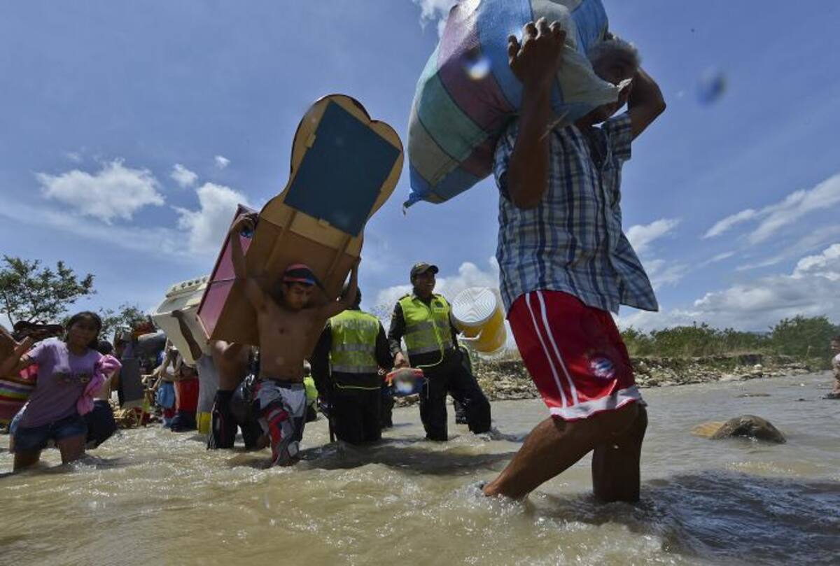 Las personas han optado por volver a Colombia. AFP LUIS ACOSTA