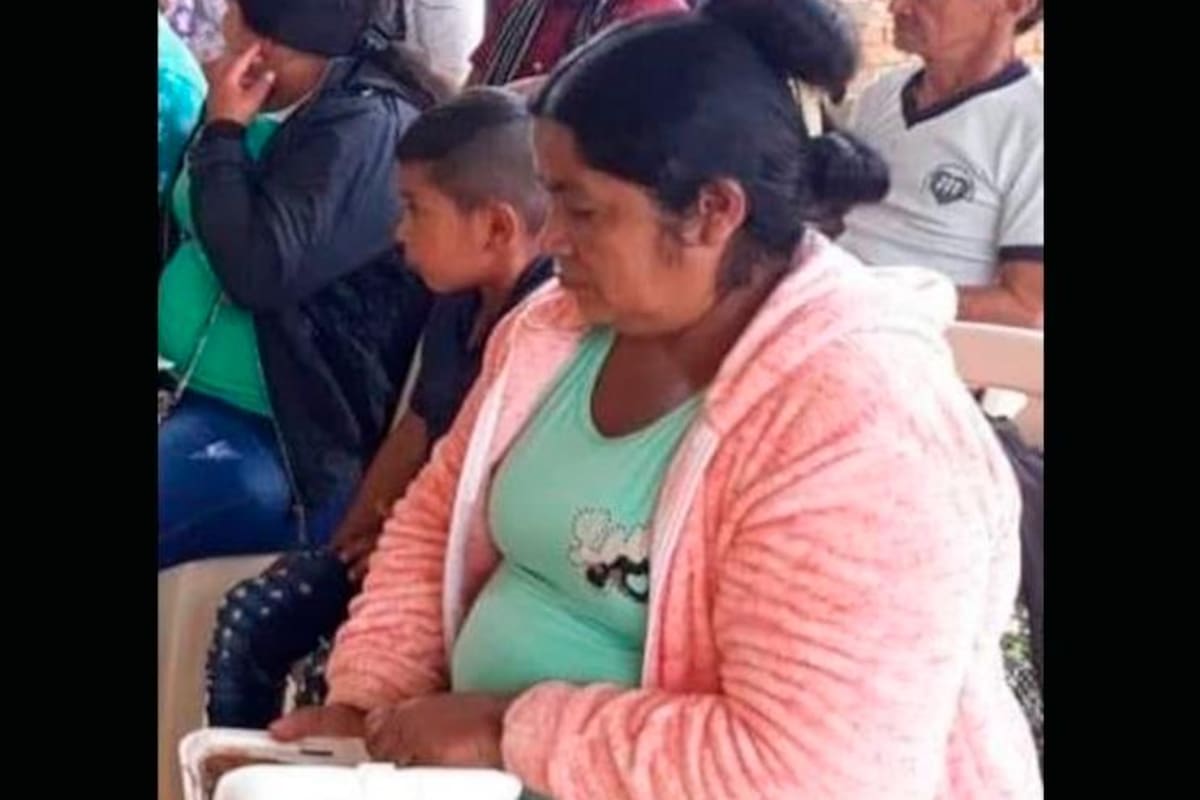 Frente a su familia, hombres armados asesinan a balazos a lideresa social