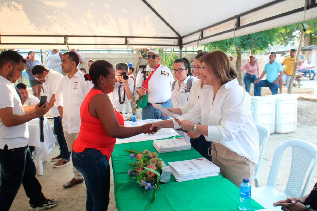 Alcaldía de Turbaco hizo realidad el sueño de 100 familias de tener casa propia