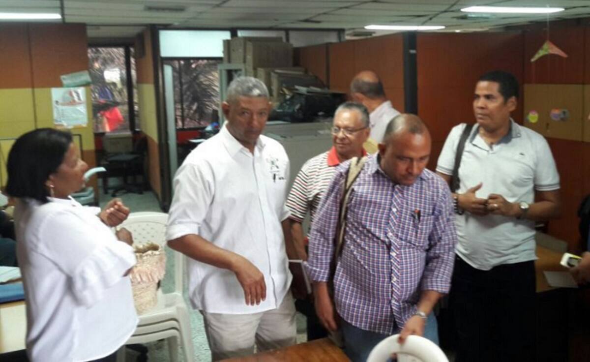 Docentes que laboran en Pita acudieron a la Secretaría de Educaciónd e Sucre preocupados por la situación de orden público. CORTESÍA