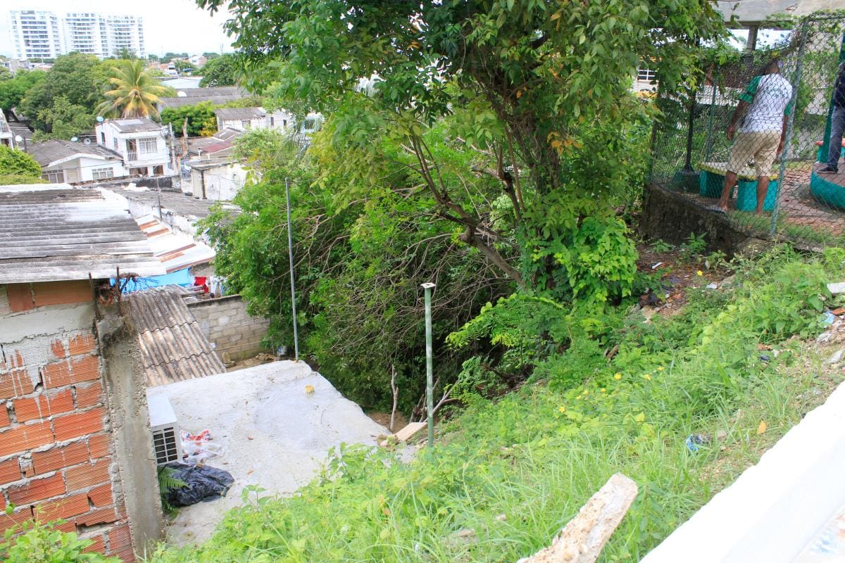 Urge un muro de contención en el barrio Santa Rita