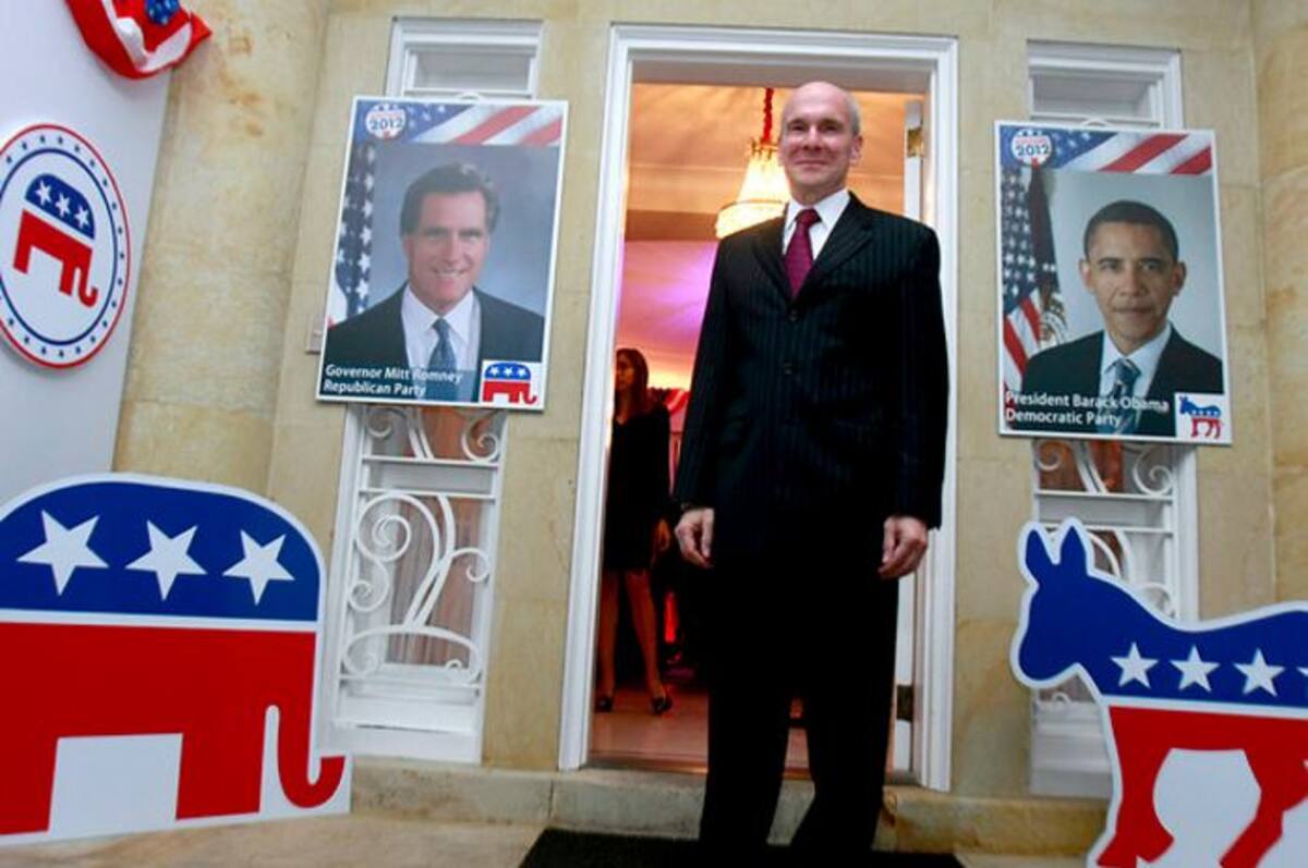En la casa del embajador de los Estados Unidos en Colombia, Peter McKinley,(en la foto) se vive la expectativa por los resultados de las votaciones presidenciales en ese país. COLPRENSA