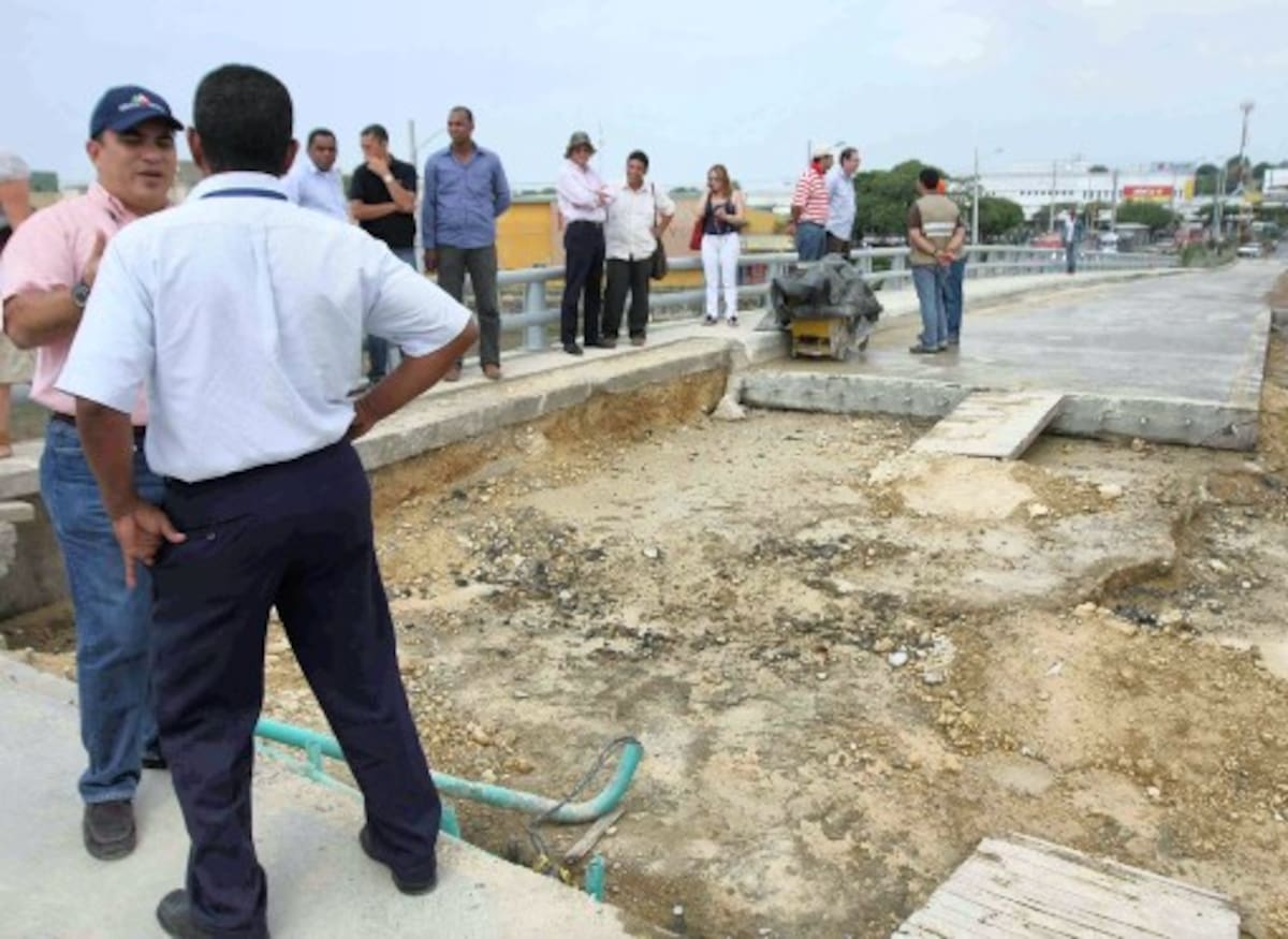 El Contralor Distrital reitera la importancia de que se elija cuanto antes al concesionario que se encargará de la operación y el recaudo del sistema Transcaribe. Esta firma manejará el patio portal, las estaciones y los buses de Transcaribe. Aroldo Mestre / El Universal