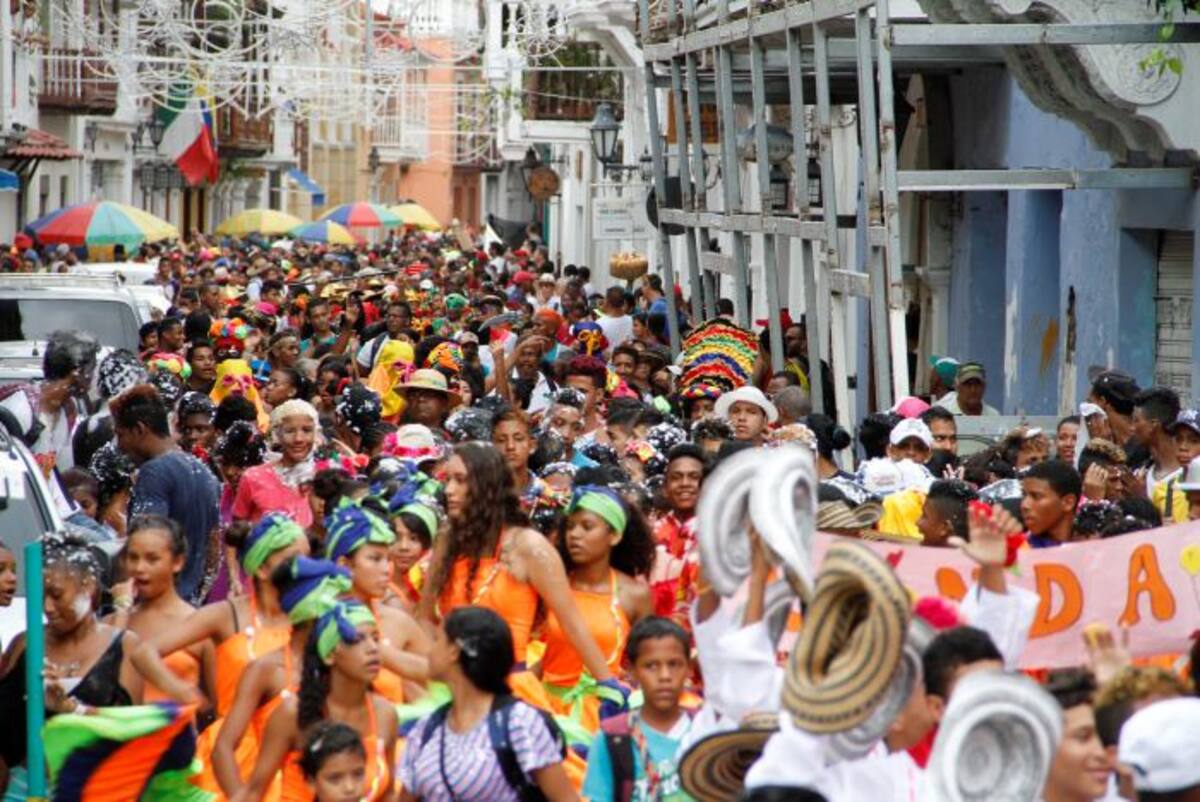 Siete mil estudiantes participaron en el Desfile. Aroldo Mestre.