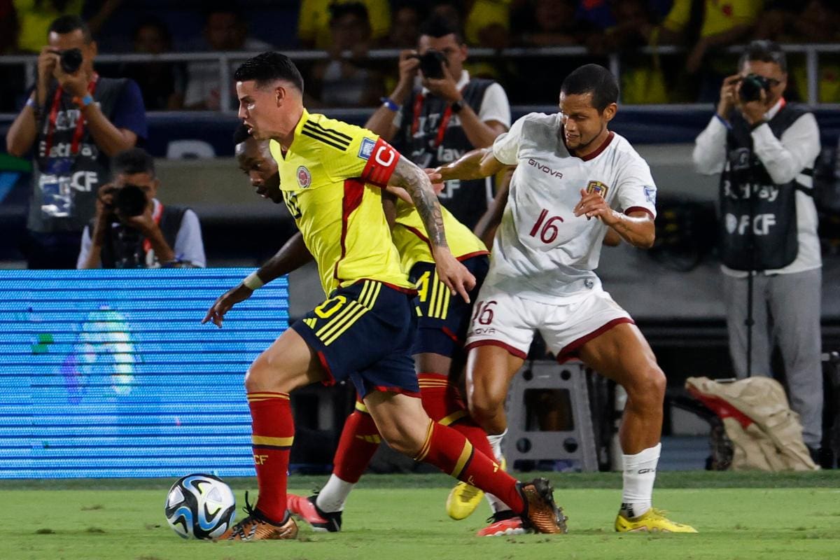James Rodríguez, trotando, mostró su gran calidad y tapó bocas