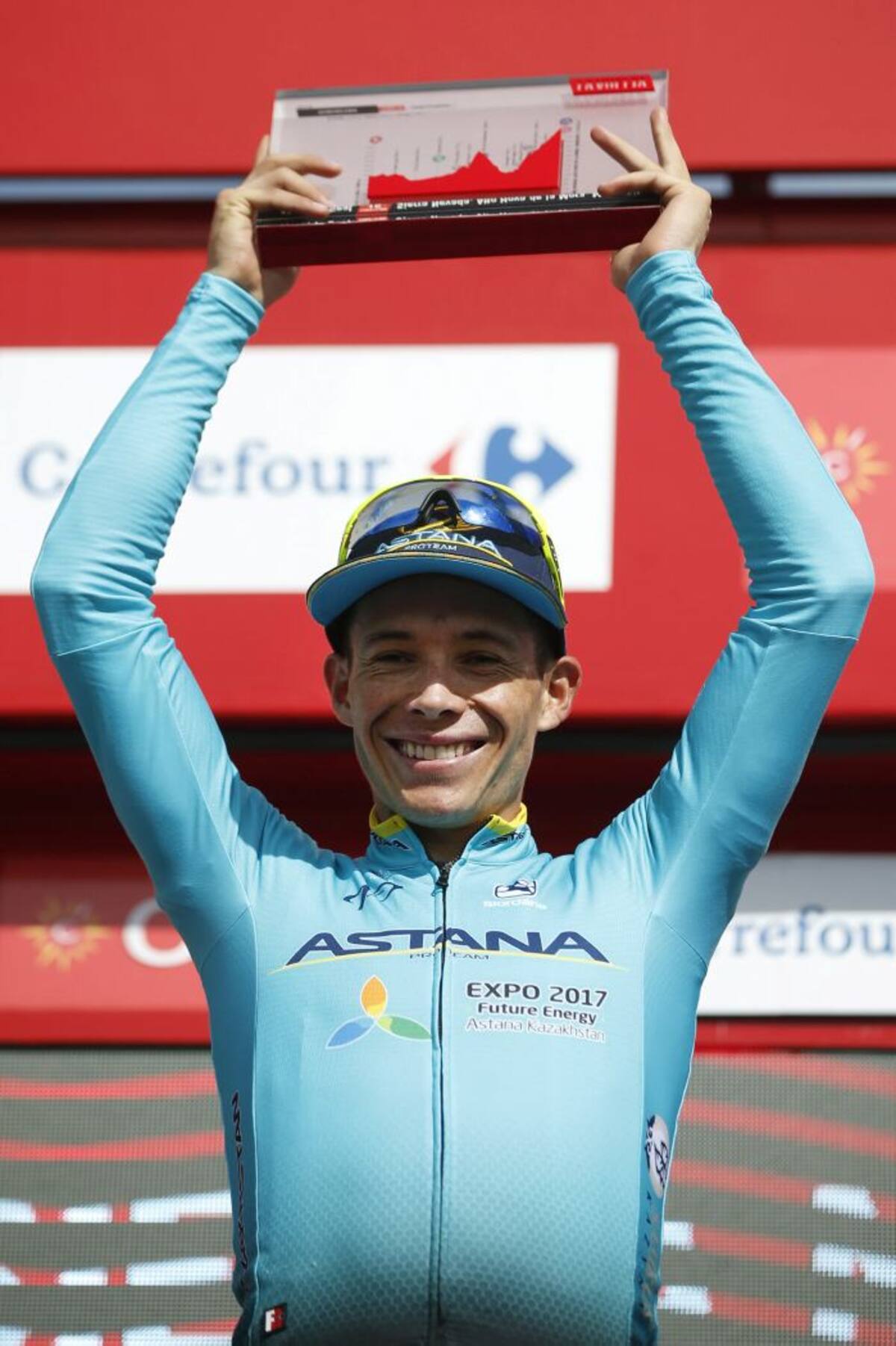 Miguel Ángel López correrá el Giro de Italia. EFE Javier Lizon