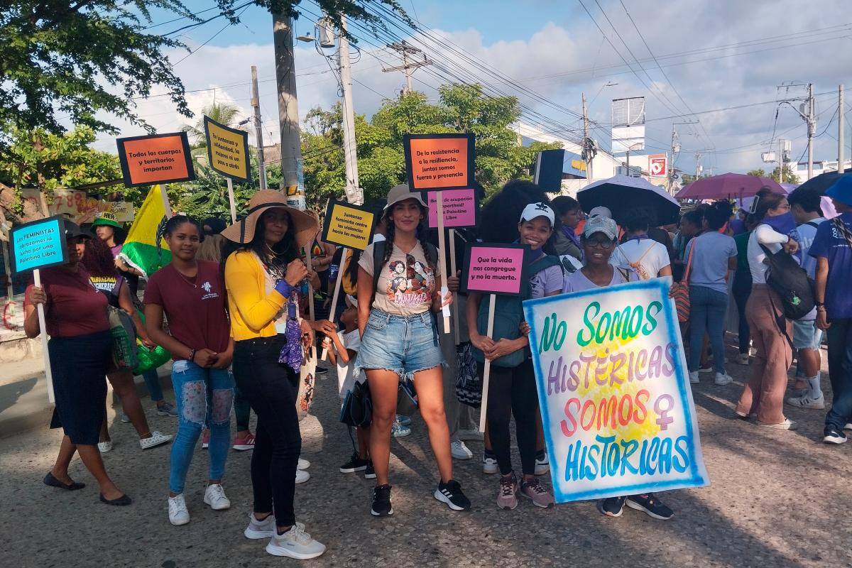 Galería: Así se vive la marcha 25N este sábado en Cartagena